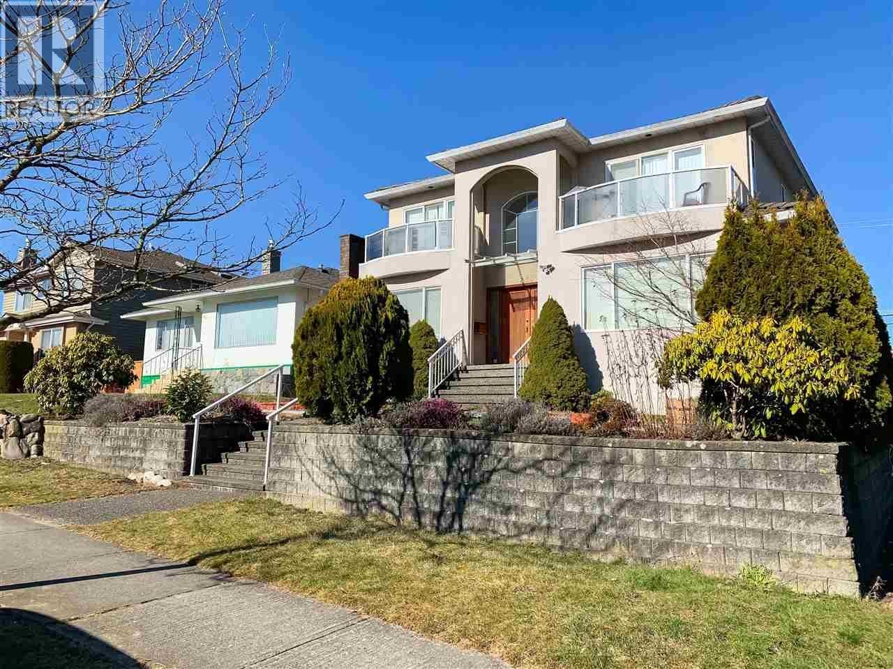 515 West 60th Avenue, Vancouver, BC V6P 1Z8