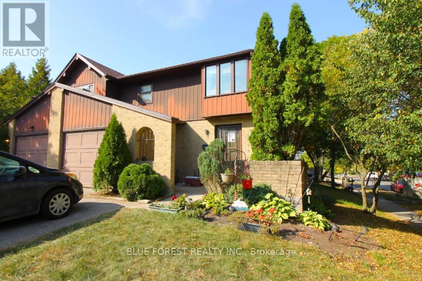 2039 Aldersbrook Rd, London, ON N6G 3N2