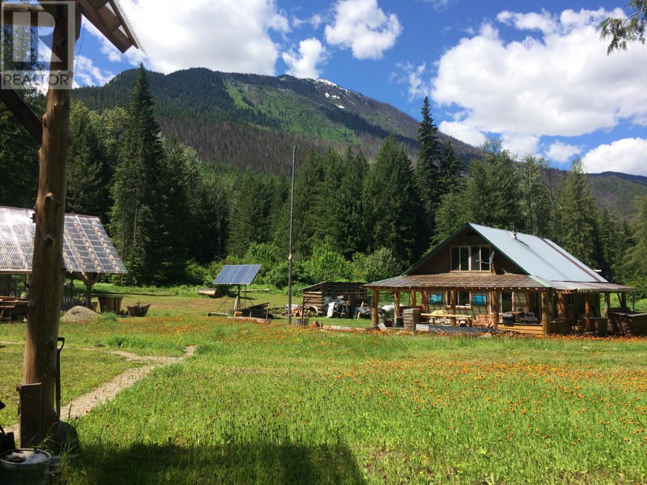 16622 Marquise St, Poplar Creek, BC V0G 1N0
