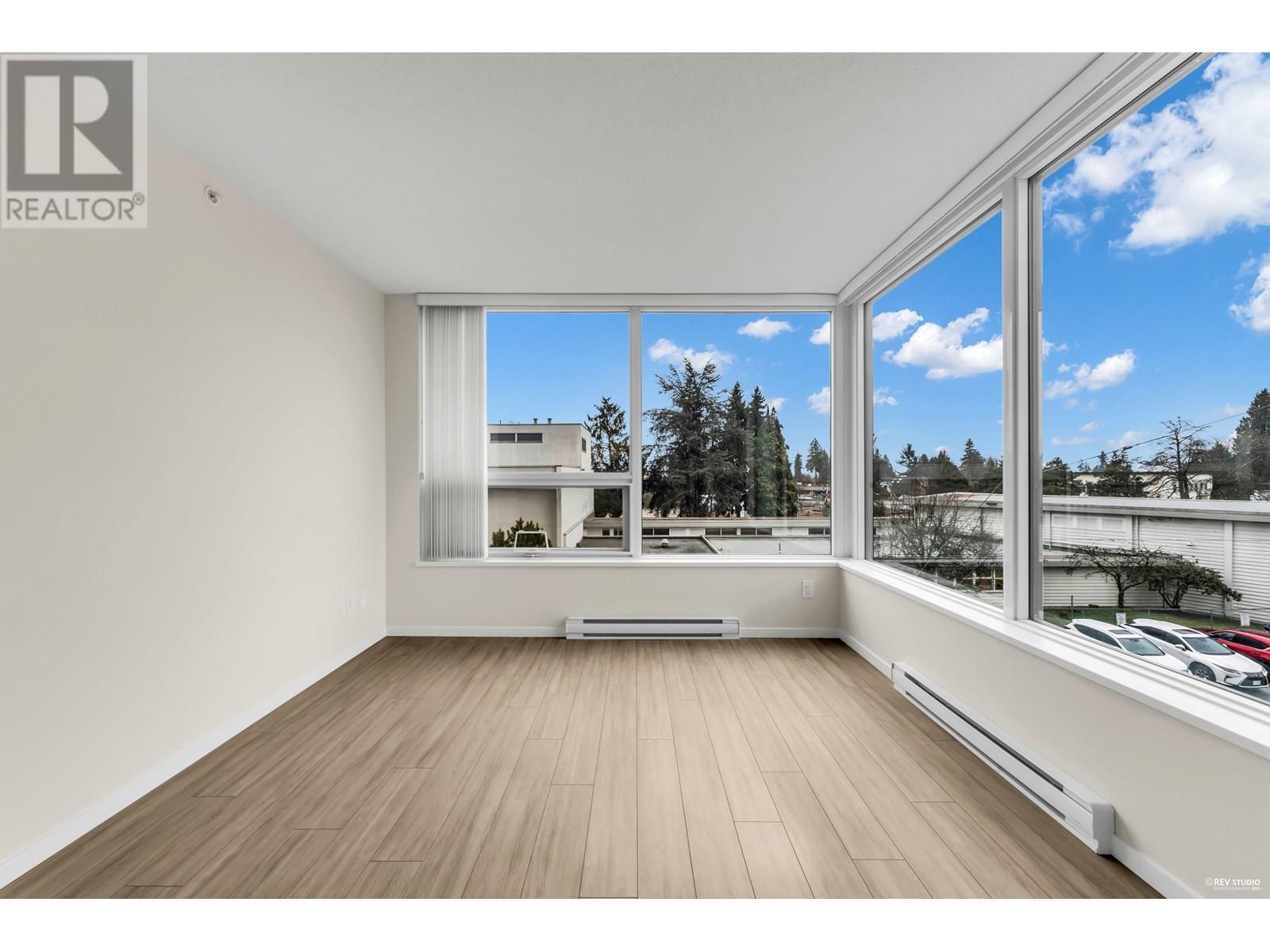 6658 Dow Avenue Unit 302, Burnaby, BC V5H 0C7
