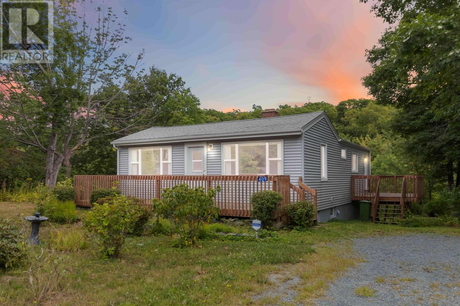 409 Rocky Lake Dr, Bedford, NS B4A 2T4