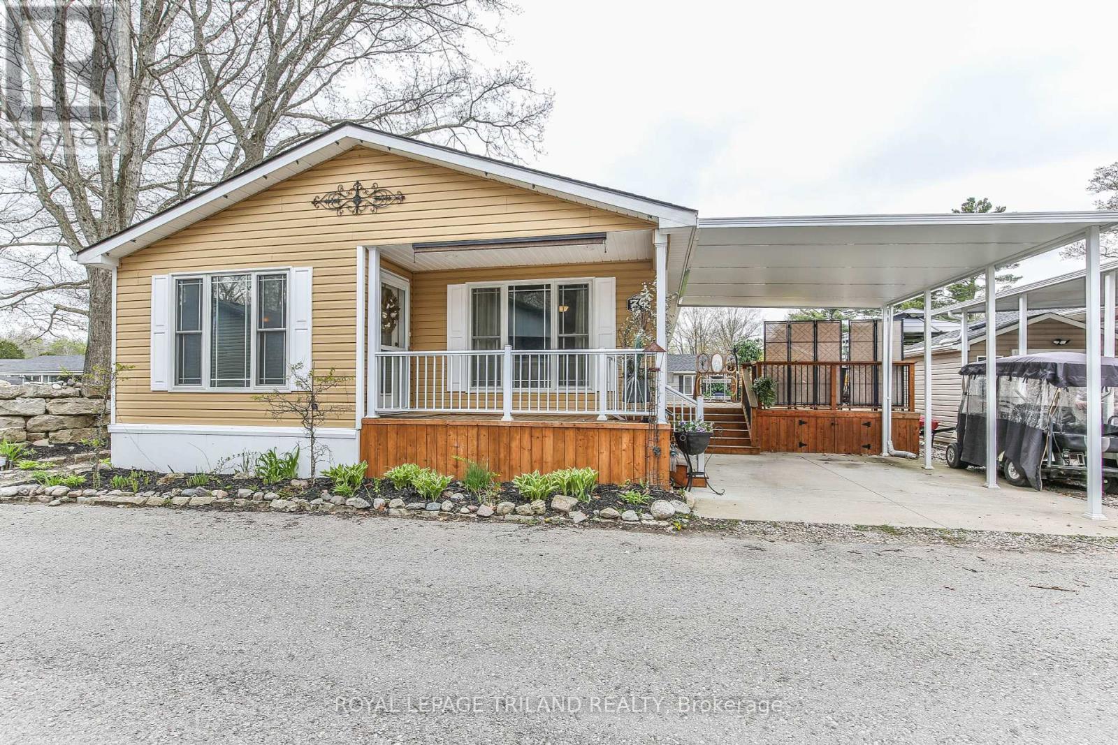 76 22790 Amiens Rd, Middlesex Centre, ON N0L 1R0
