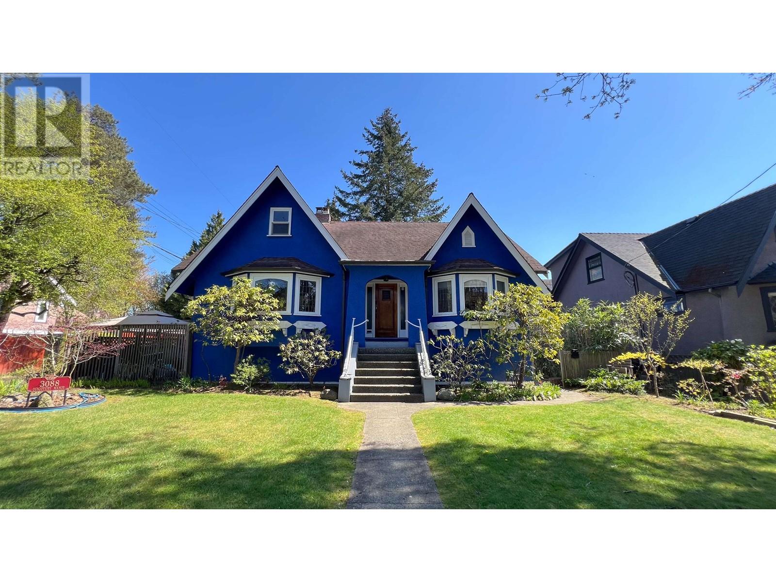 3088 Discovery St, Vancouver, BC V6R 3Y7