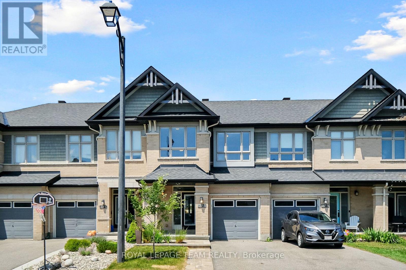 273 Shinleaf Cres, Ottawa, ON K1W 0J2