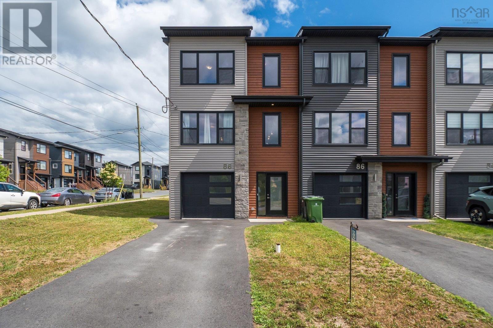 88 Tyler St, Elmsdale, NS B2S 0B4