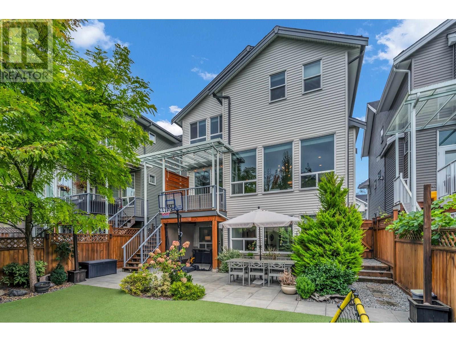 10293 Wynnyk Way, Maple Ridge, BC V2W 1G3