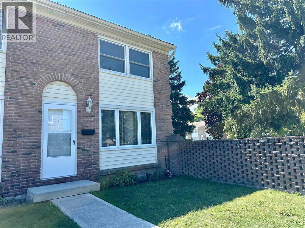 885 Carleton Place Unit 1, Sarnia, ON N7T 3V8