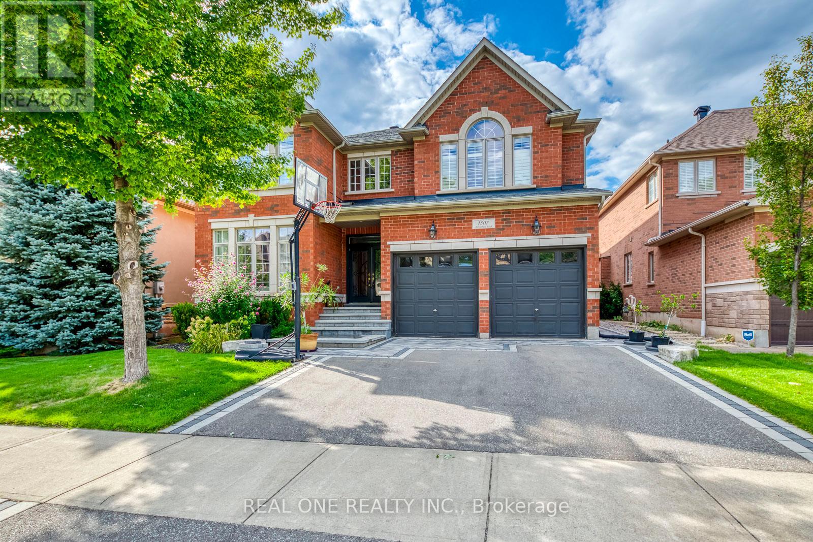 1507 Arrowhead Rd, Oakville, ON L6H 7V6