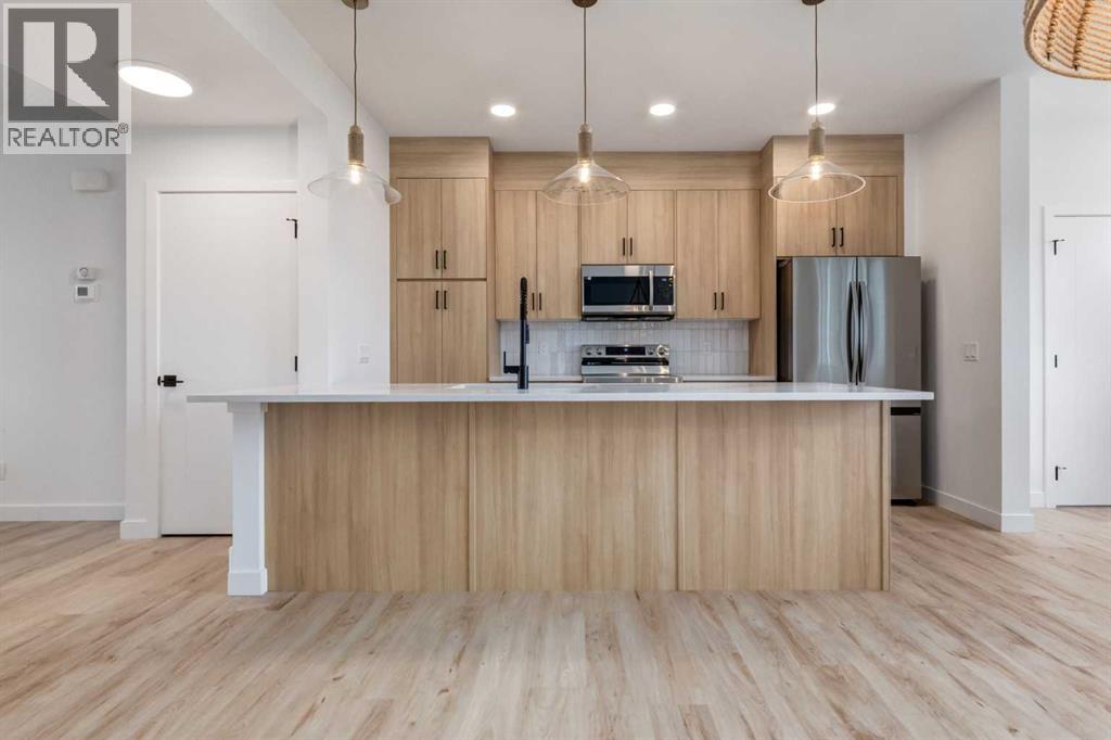 403 Clydesdale Ave, Cochrane, AB T4C 3L8