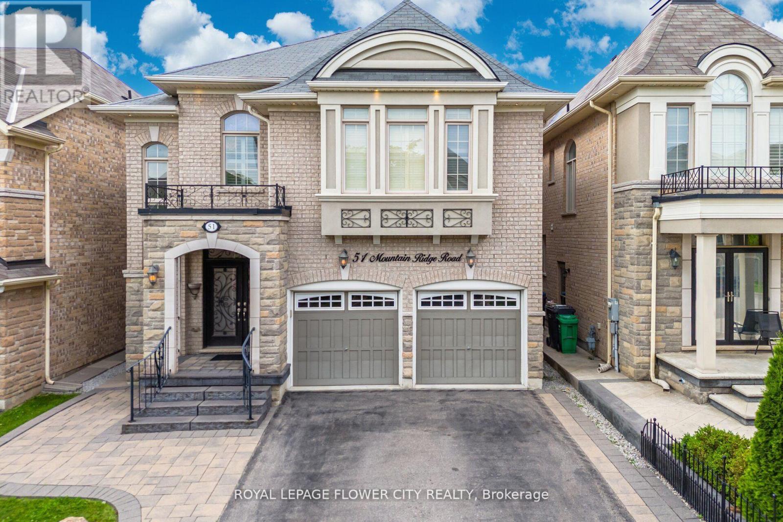 51 Mountain Ridge Rd, Brampton, ON L6Y 0B4
