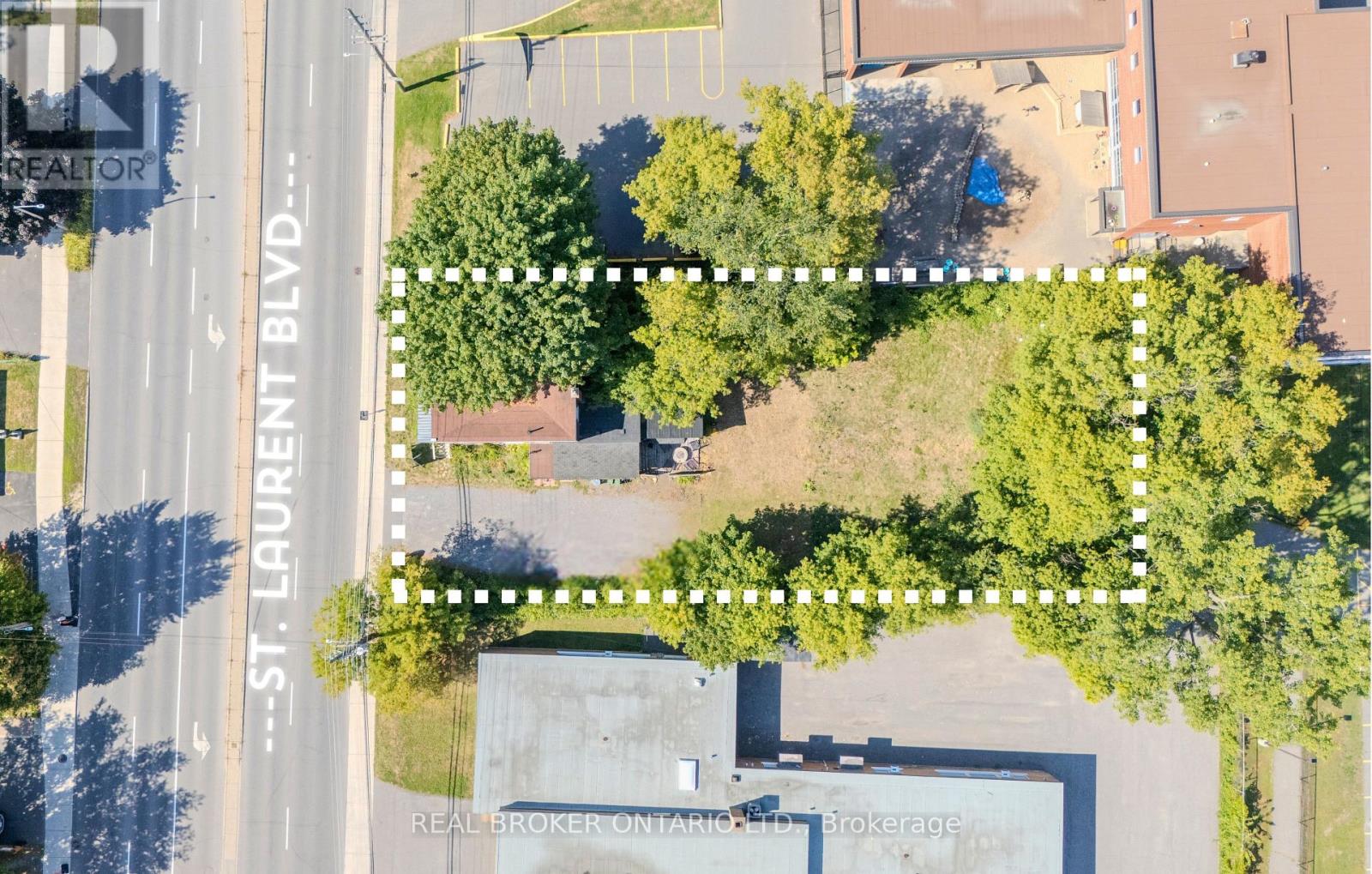 713 St Laurent Blvd, Ottawa, ON K1K 3A6