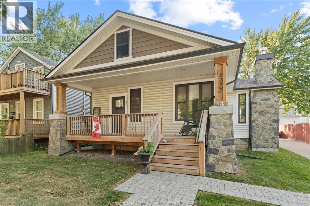 3222 Peter St, Windsor, ON N9C 1H5