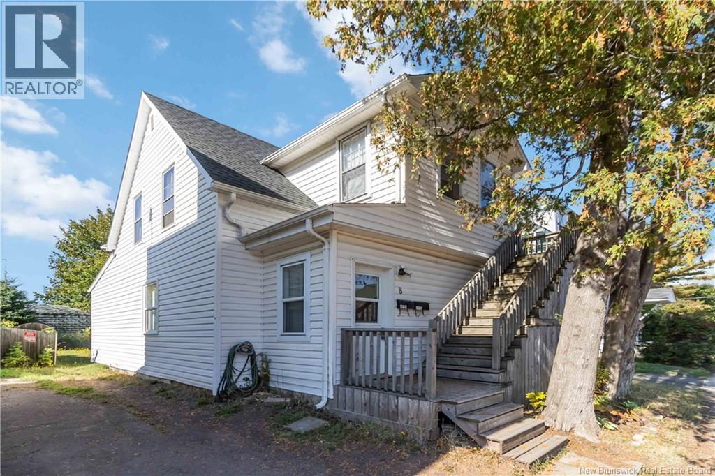 8 Emmerson, Moncton, NB E1C 6T1