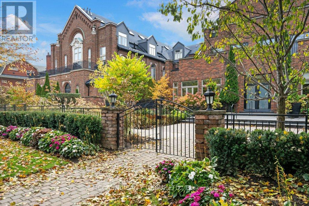 208 65 Sheldrake Blvd, Toronto, ON M4P 2B1