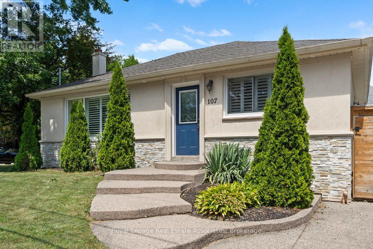 107 Court St N, Milton, ON L9T 2S4
