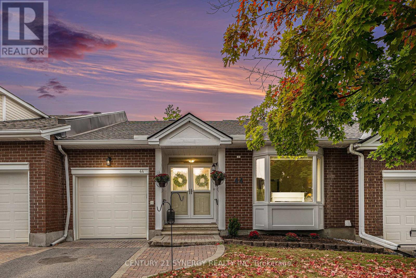 44 Innesbrook Ct, Ottawa, ON K2S 1C7