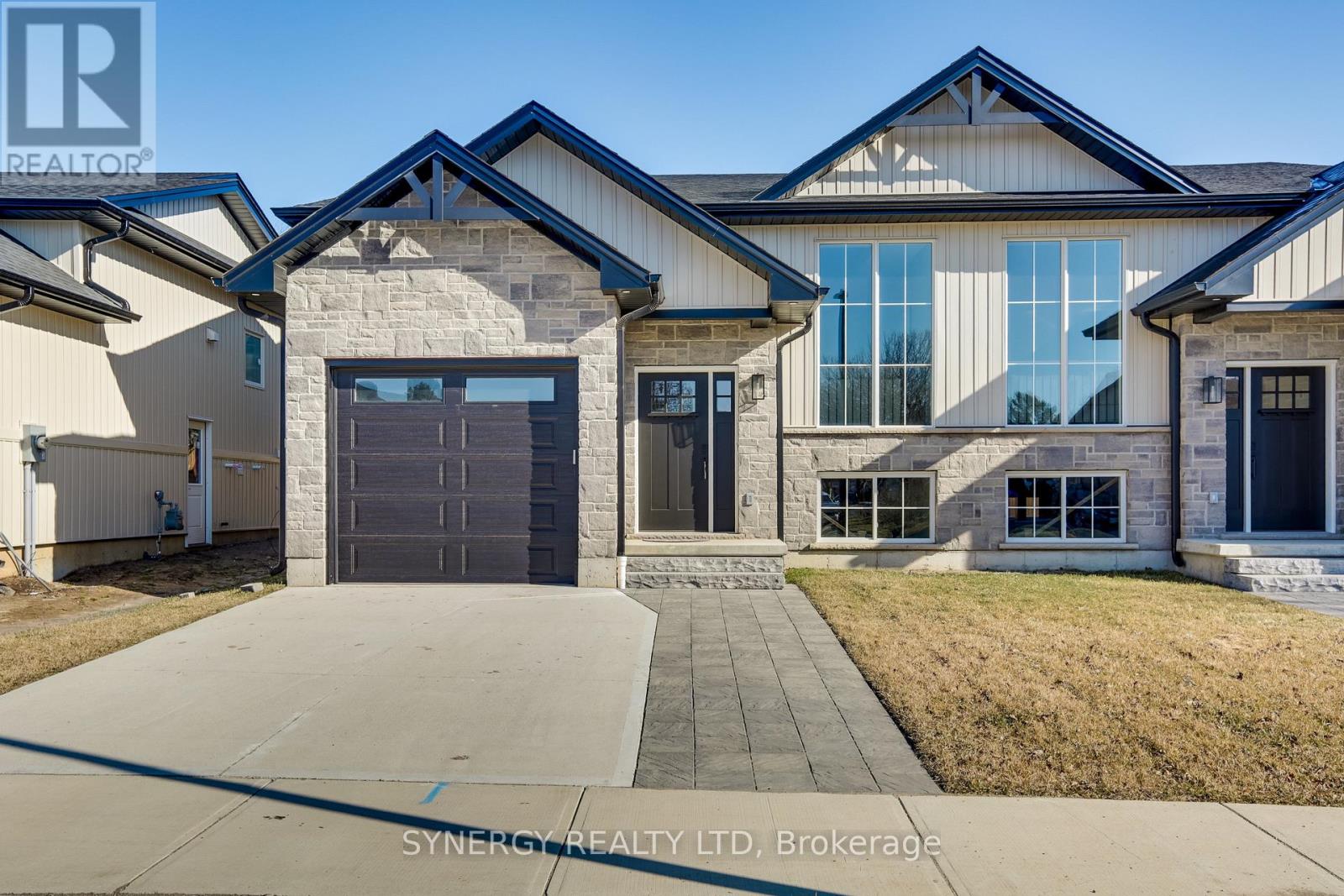 3 Haddon Ln, Strathroy-caradoc Nw, ON N7G 0B9