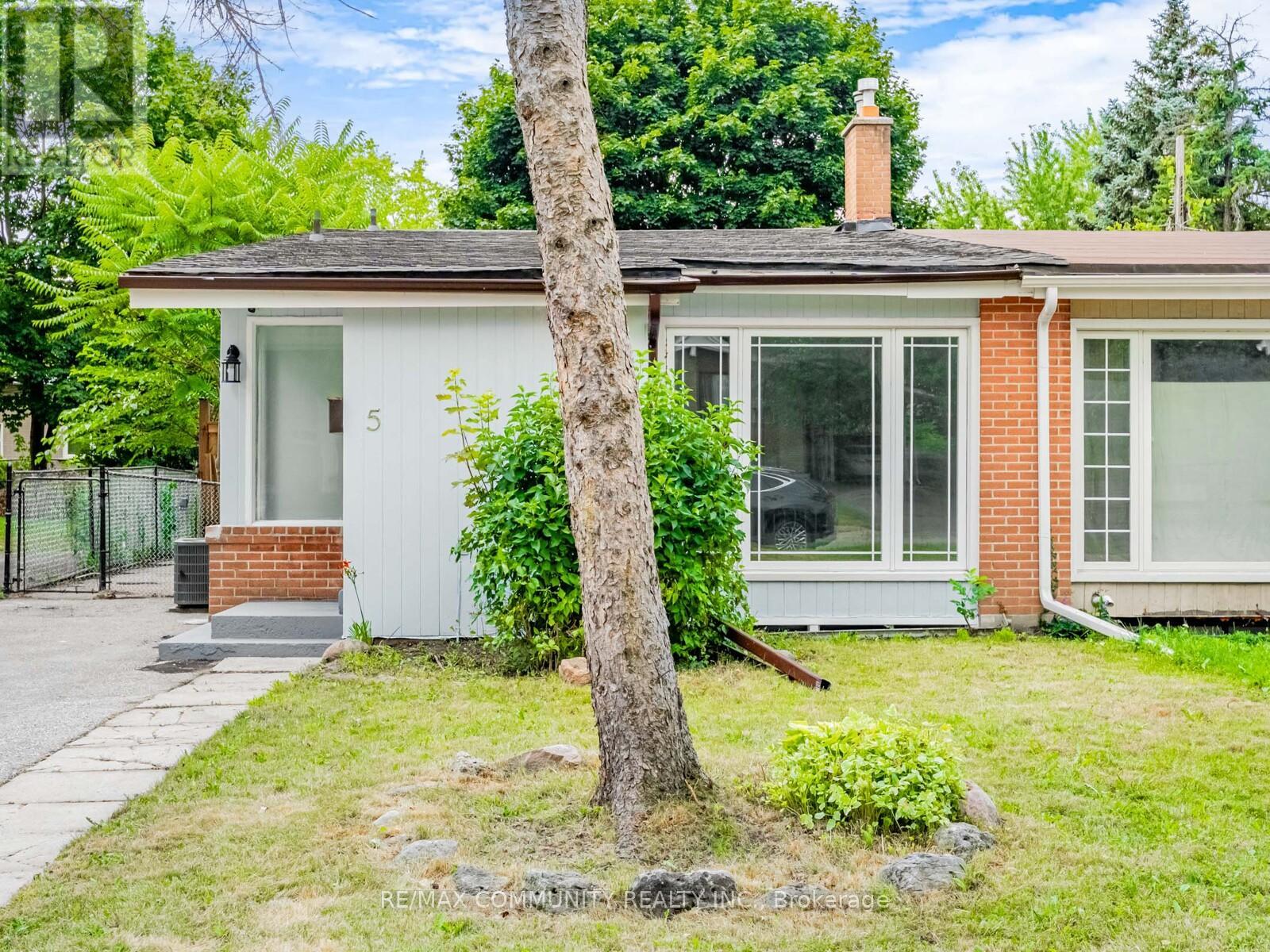 5 Langwith Ct, Brampton, ON L6Y 1Z9