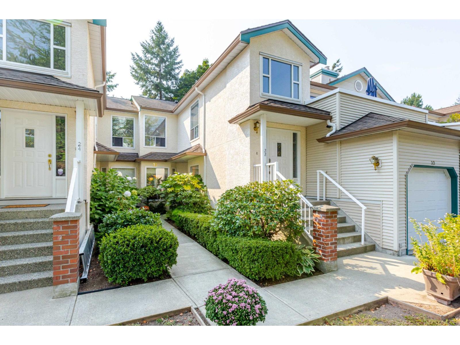 10038 150 Street Unit 21, Surrey, BC V3R 0M8