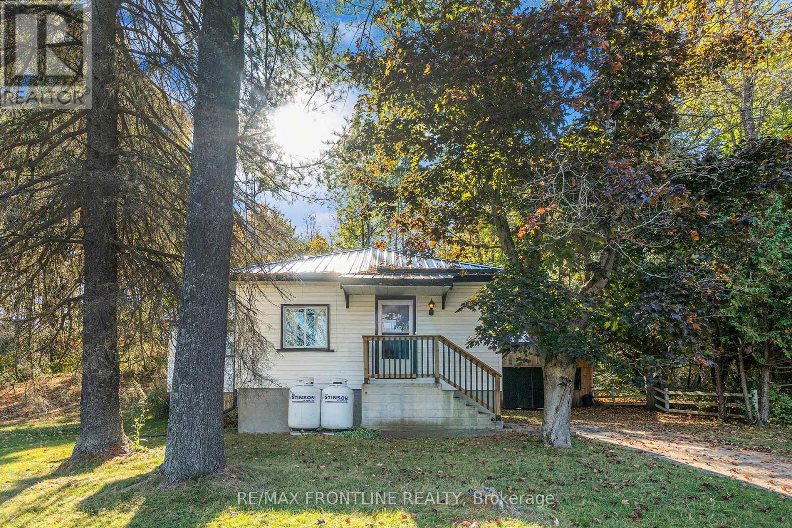 22053 Hwy 7, Tay Valley, ON K0H 2B0