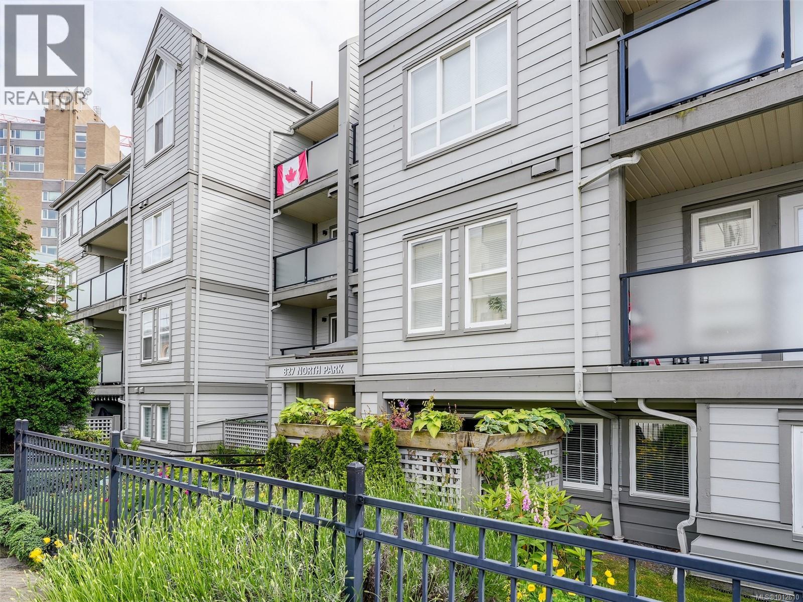 827 N Park St Unit 119 St, Victoria, BC V8W 3Y3