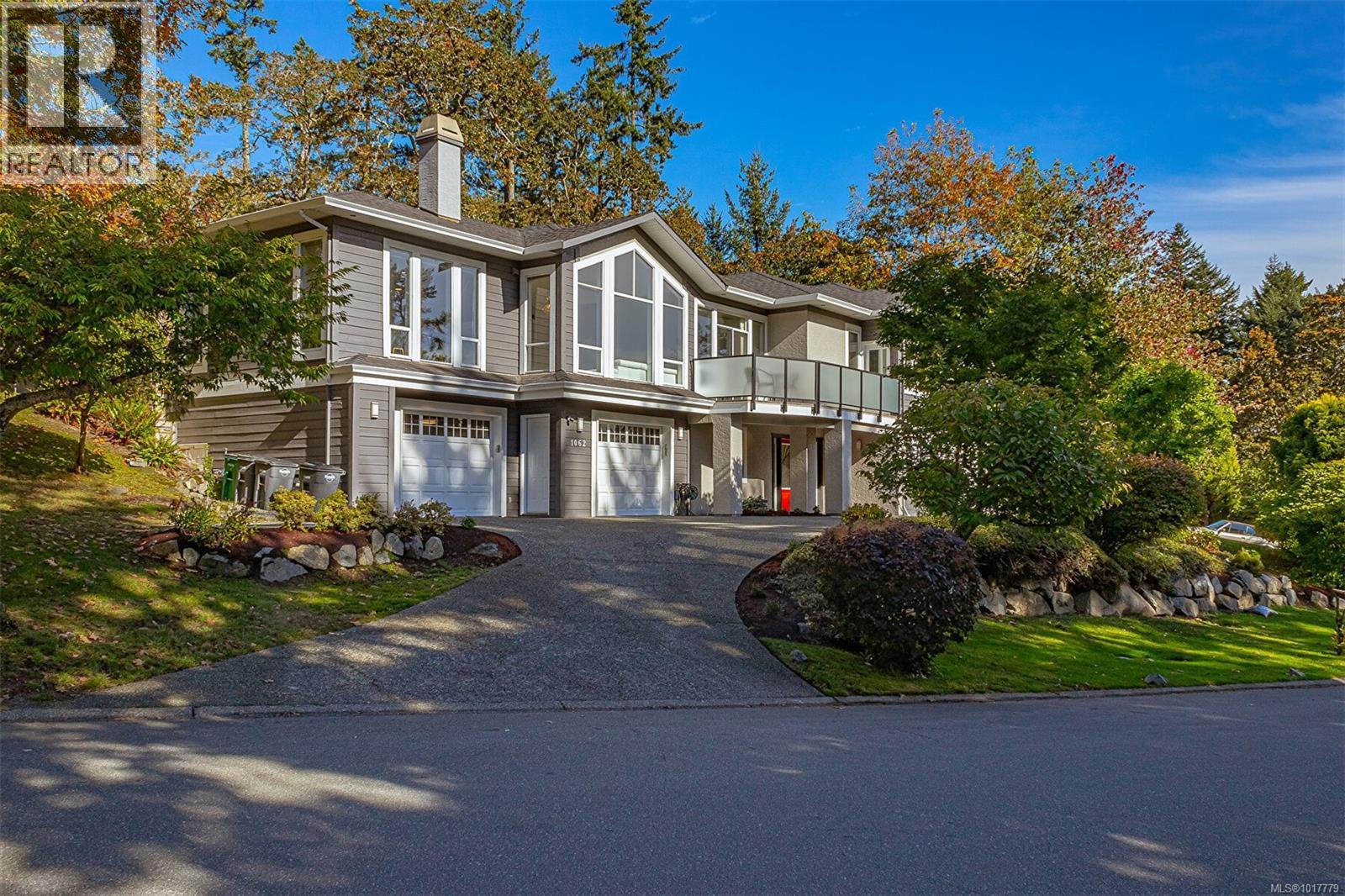 1062 Valewood Trl, Saanich, BC V8X 5G7