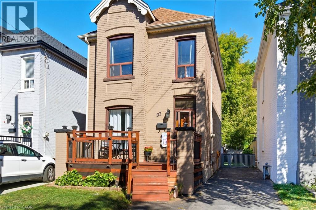 97 Francis St, Hamilton, ON L8L 3V4