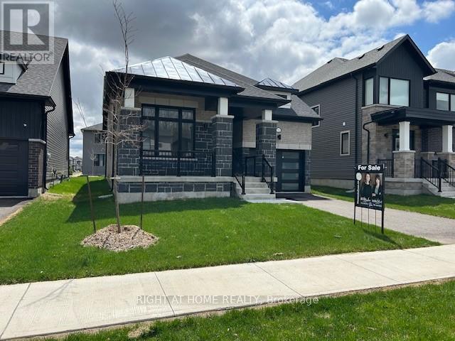 52 Del Ray Cres, Wasaga Beach, ON L9Z 0N8