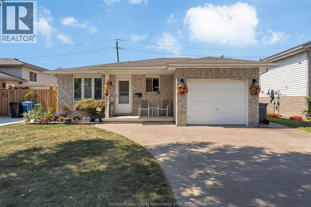 2575 Gem, Windsor, ON N8W 5N5
