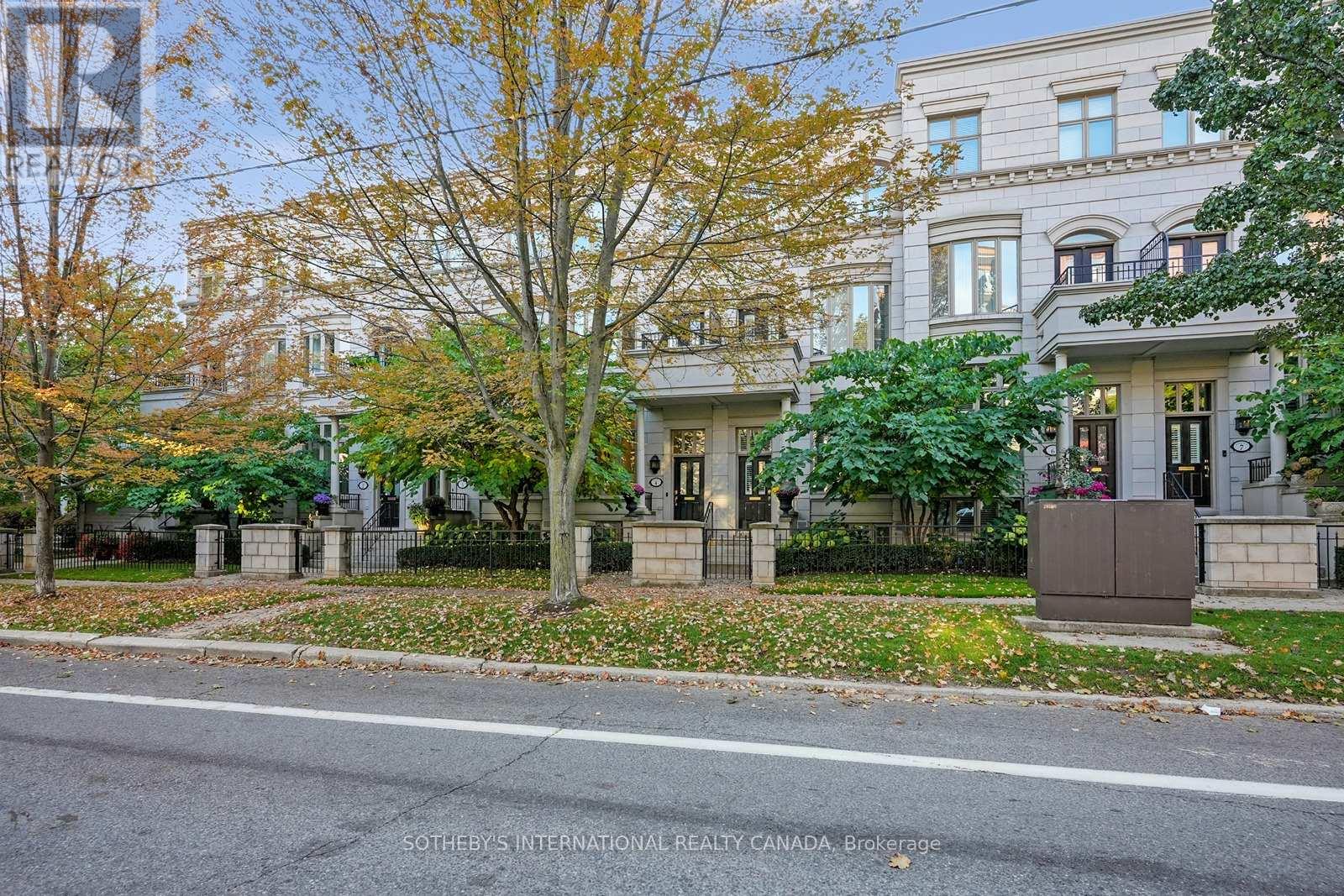 4 260 Russell Hill Rd, Toronto, ON M4V 2T2