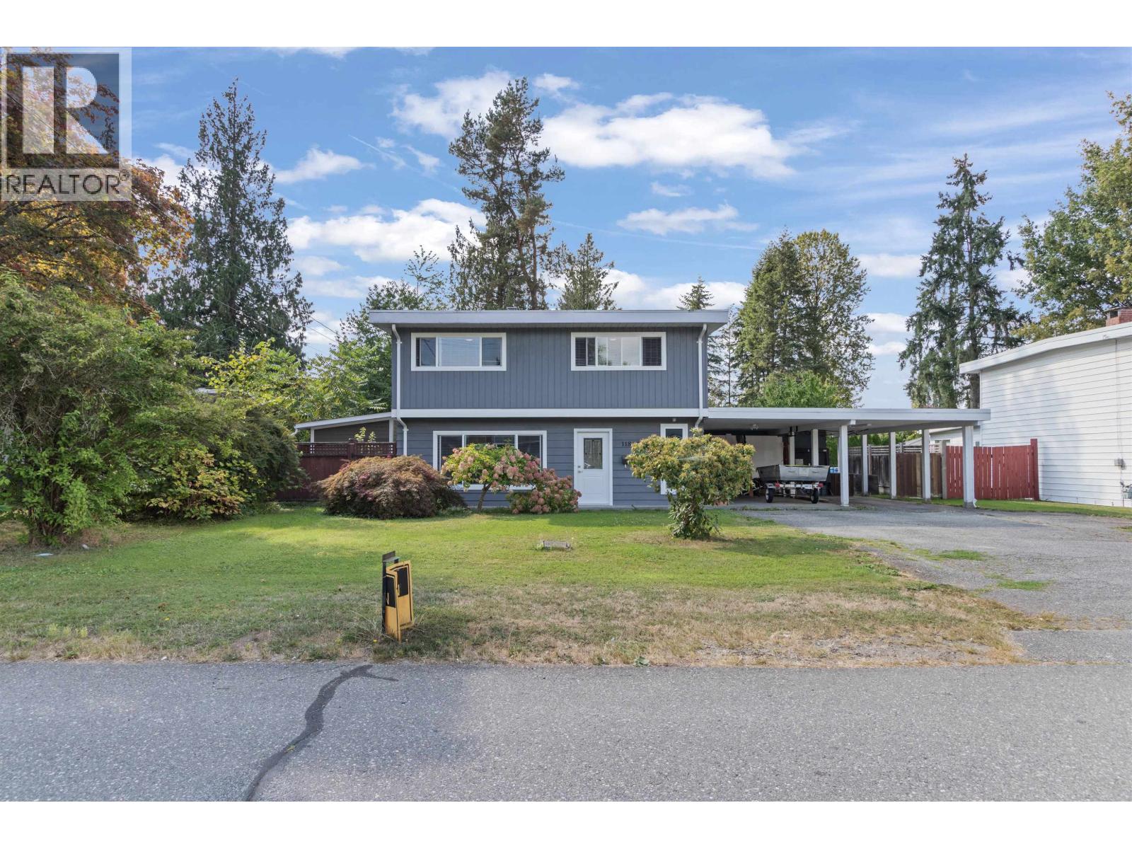 11867 Hawthorne St, Maple Ridge, BC V2X 6V5