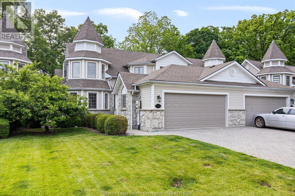 208 Crystal Bay Dr, Amherstburg, ON N9V 4A6
