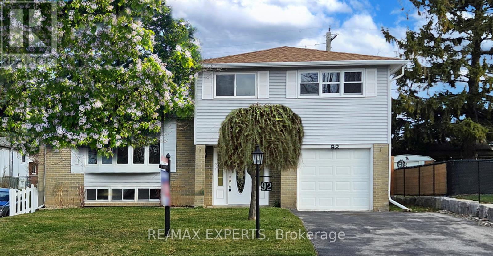 92 Clover Ridge Dr E, Ajax, ON L1S 1G7