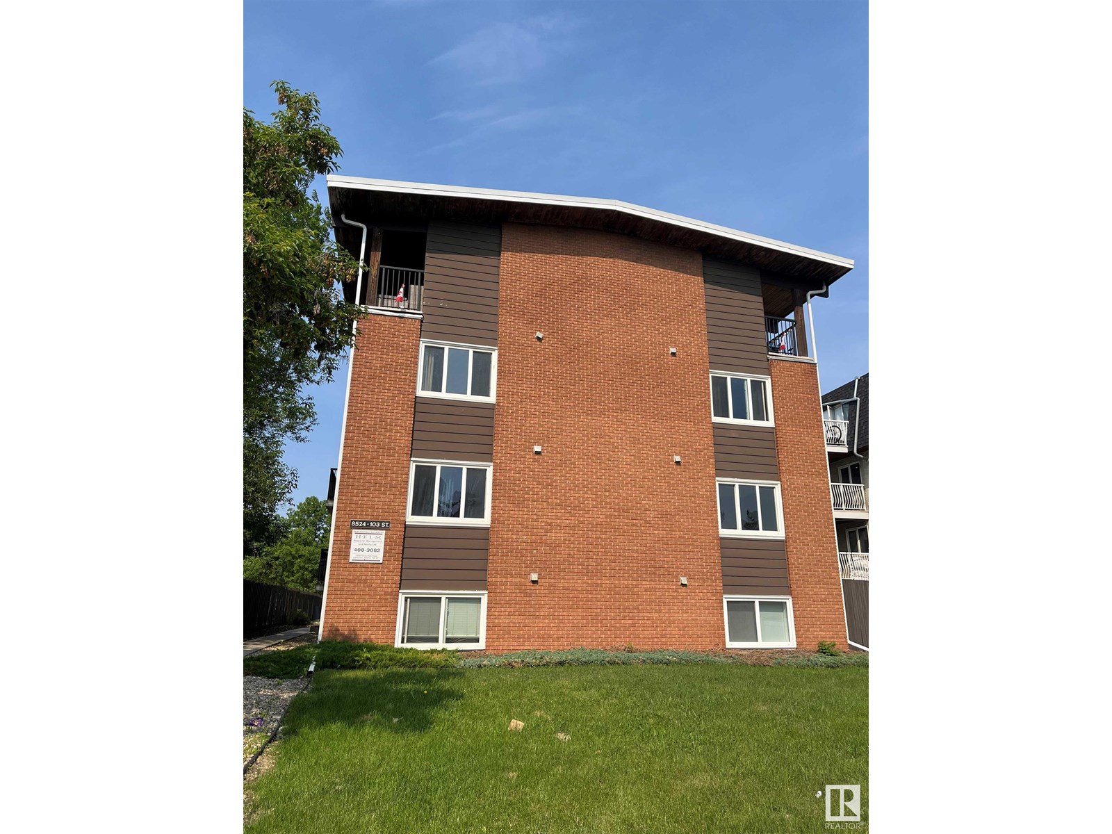 8524 Gateway Boulevard Northwest #203, Edmonton, AB T6E 4B5
