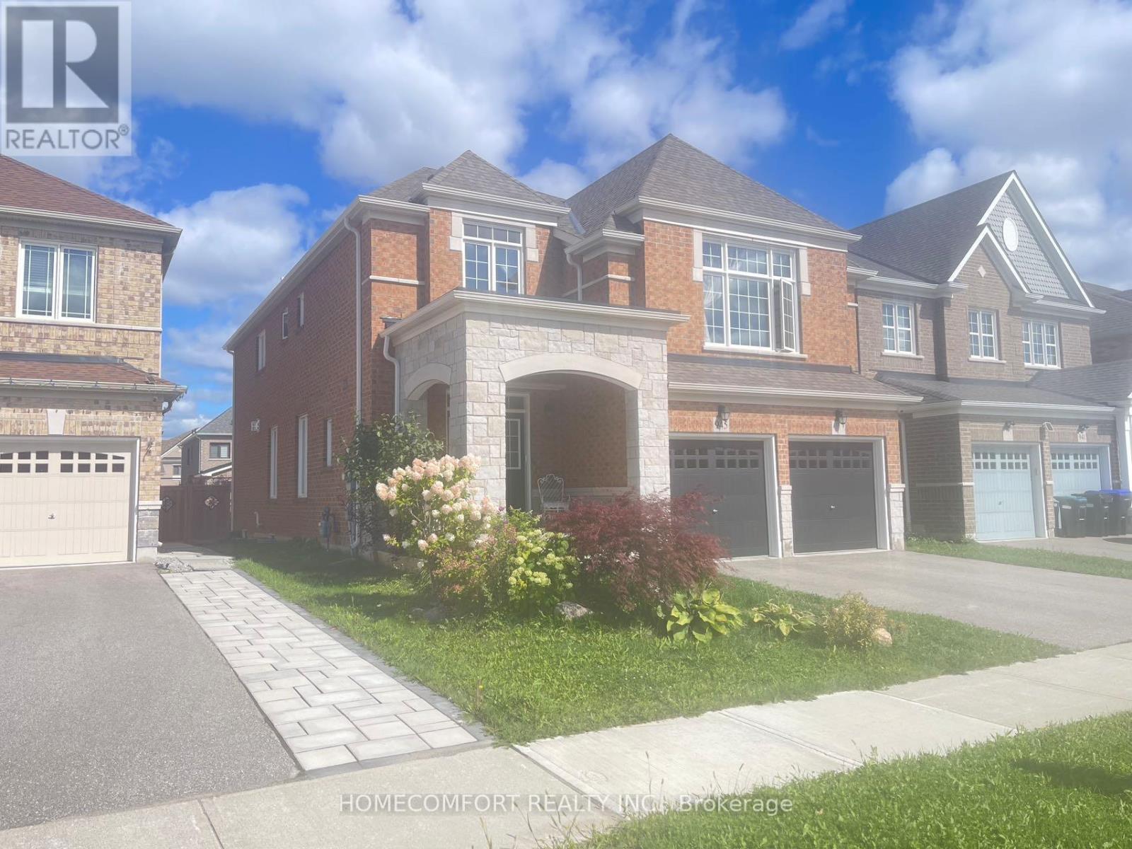 945 Langford Blvd, Bradford West Gwillimbury, ON L3Z 4J2
