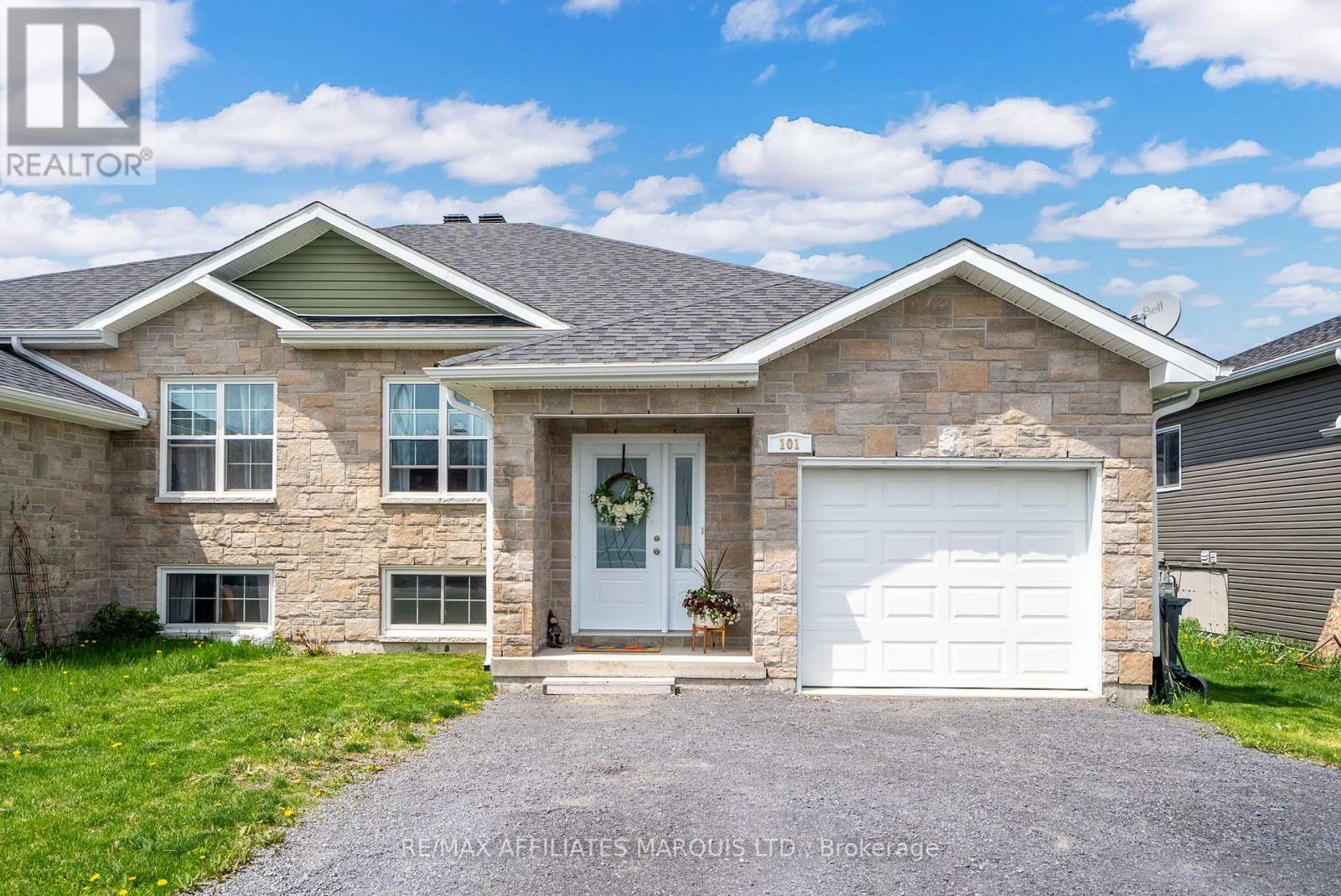 101 French Ave, South Stormont, ON K0C 2P0