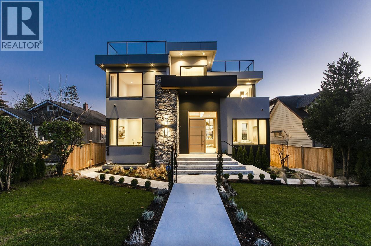 615 E 6th St, North Vancouver, BC V7L 1R4