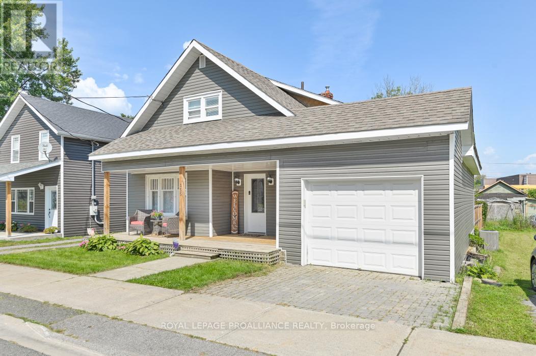 355 Metcalf St, Tweed, ON K0K 3J0