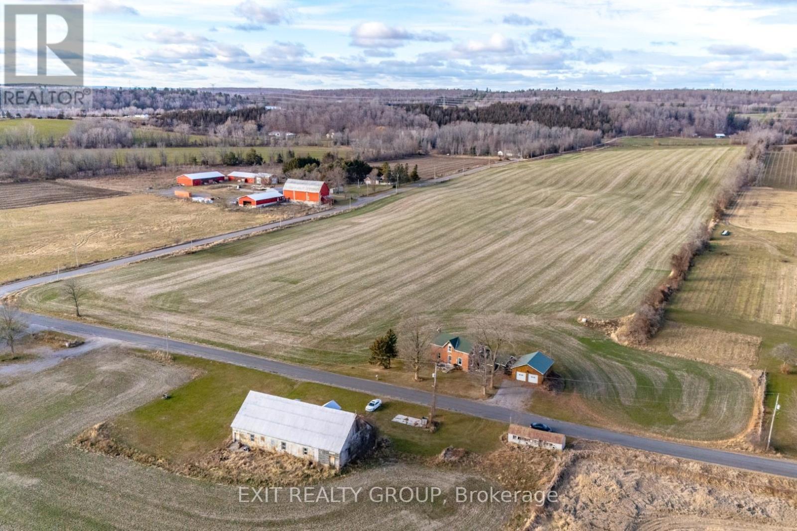 926 Grills Rd, Quinte West, ON K8N 4Z5
