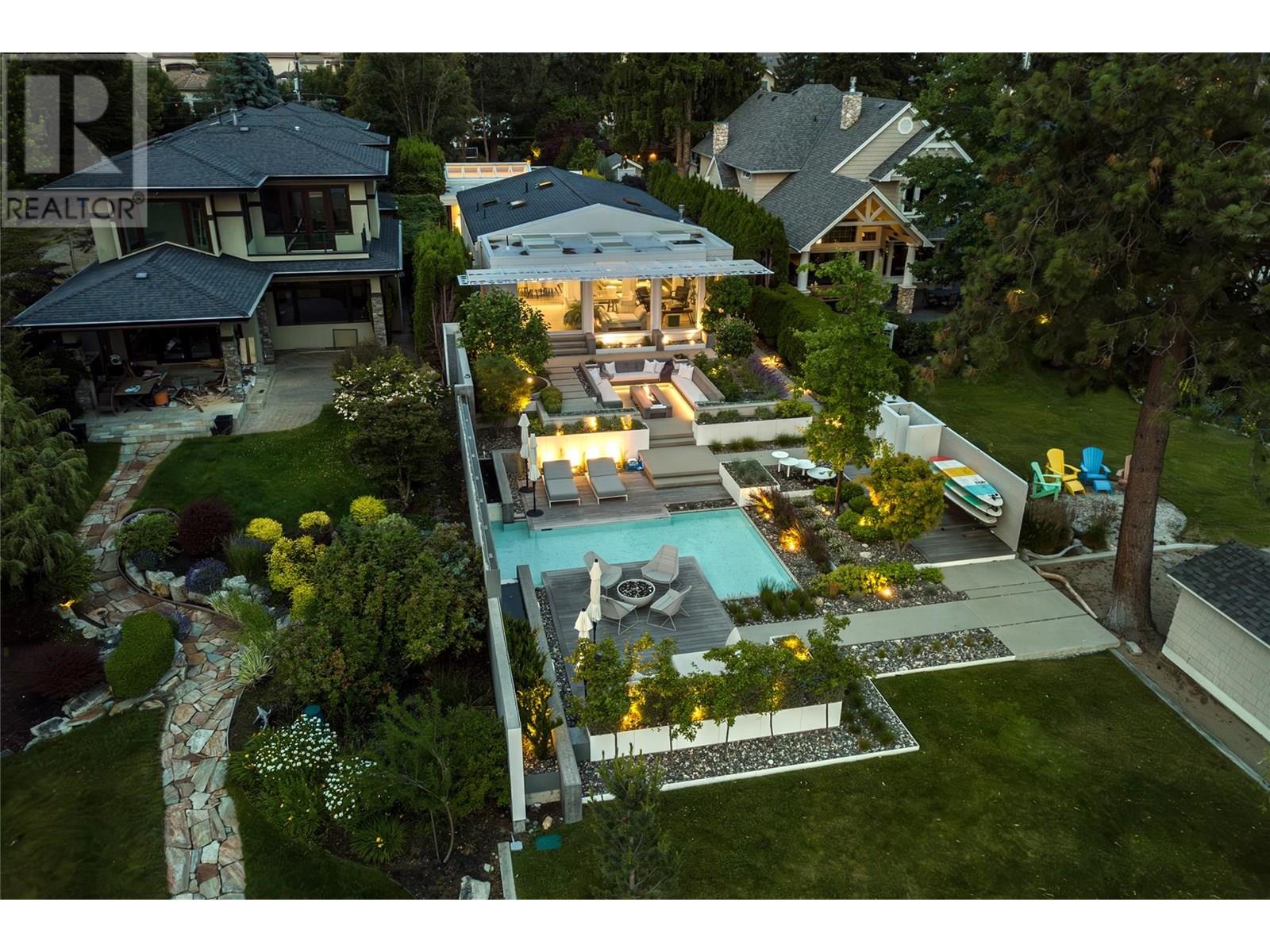 4110 Lakeshore Rd, Kelowna, BC V1W 1V6