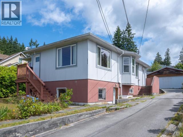 4844 Joyce Ave, Powell River, BC