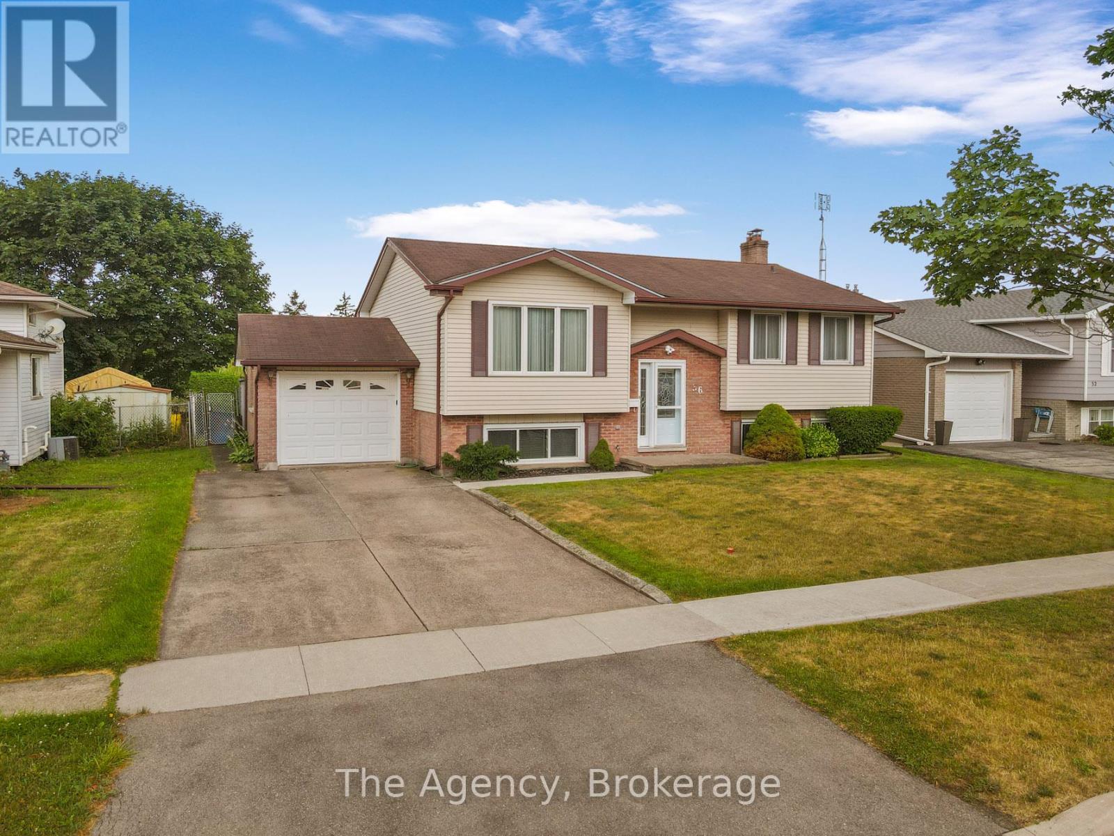 36 Robert St, Welland, ON L3B 5T9