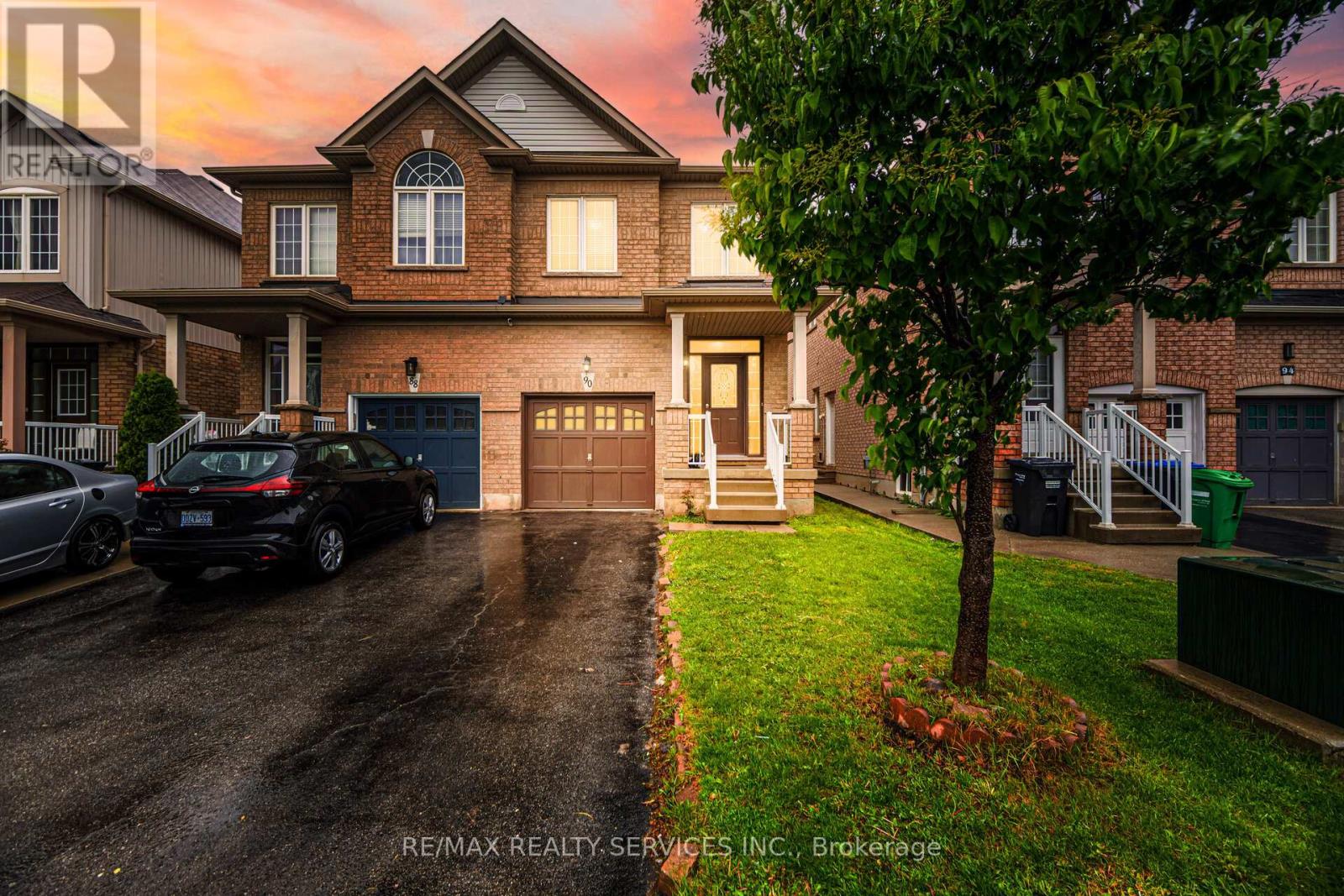 90 Crumlin Cres, Brampton Credit Valley, ON L6X 0Y4