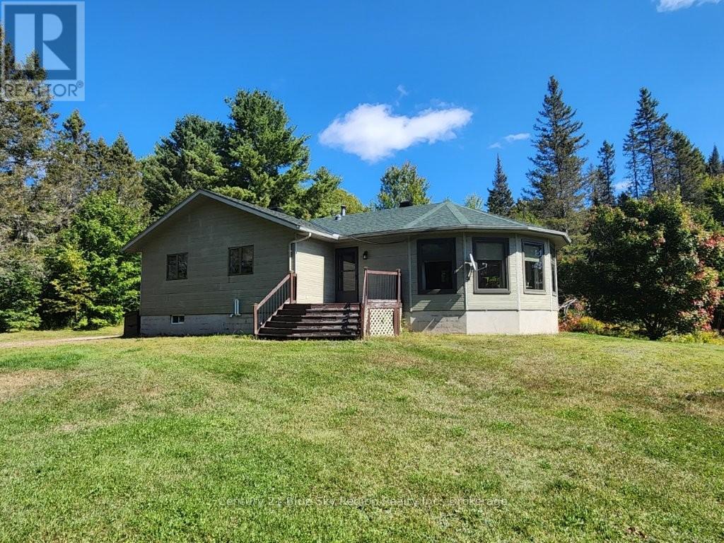 132 Grand Desert Rd, Bonfield, ON P0H 1E0