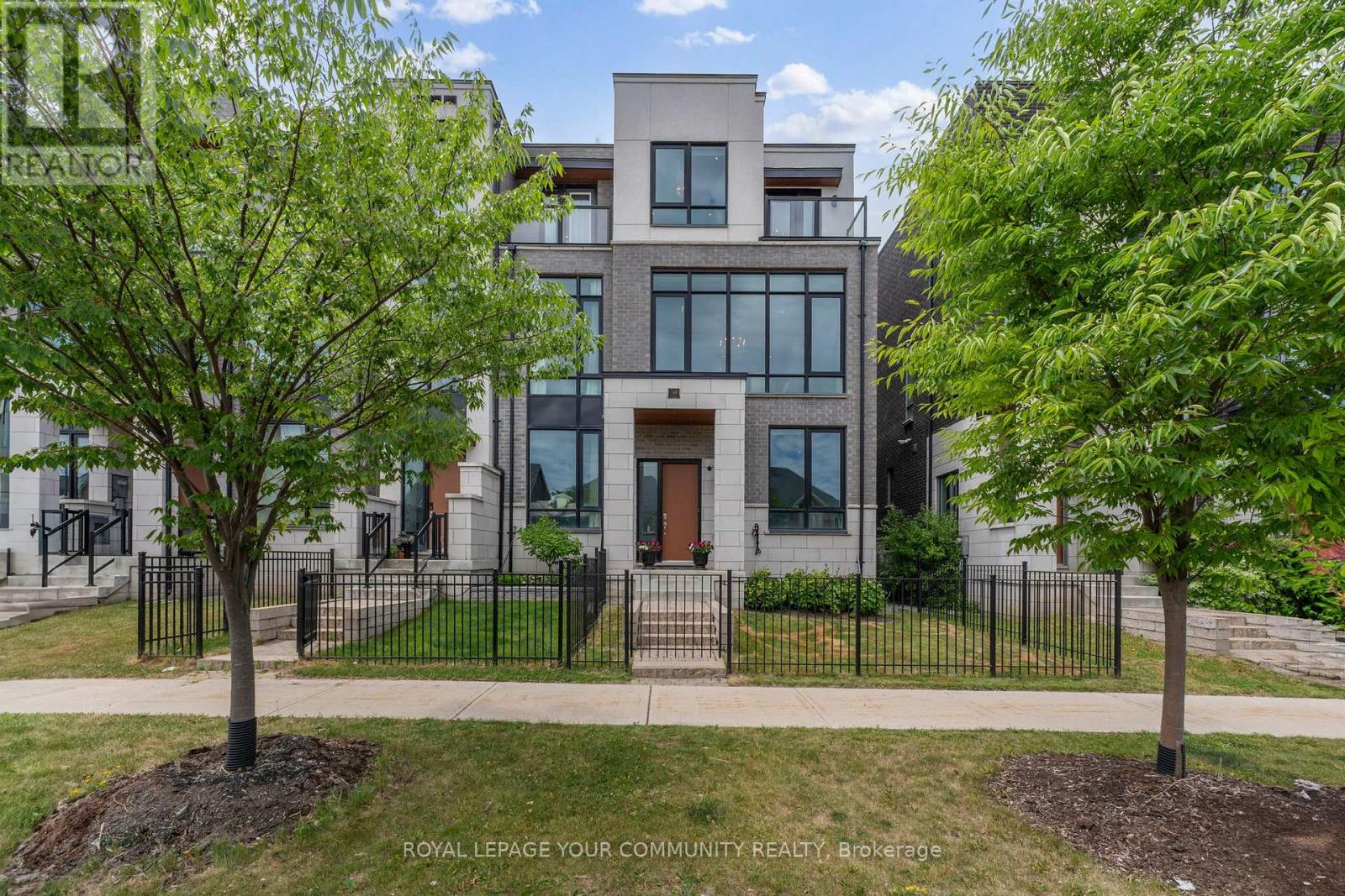 40 Crimson Forest Dr, Vaughan, ON L6A 4C4
