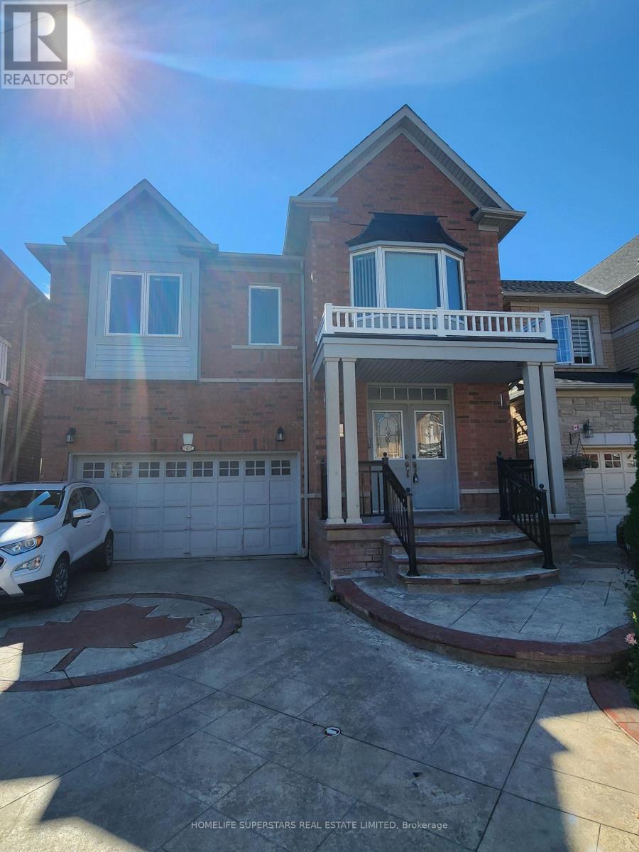 14 Beckenham Rd, Brampton, ON L6P 2L8