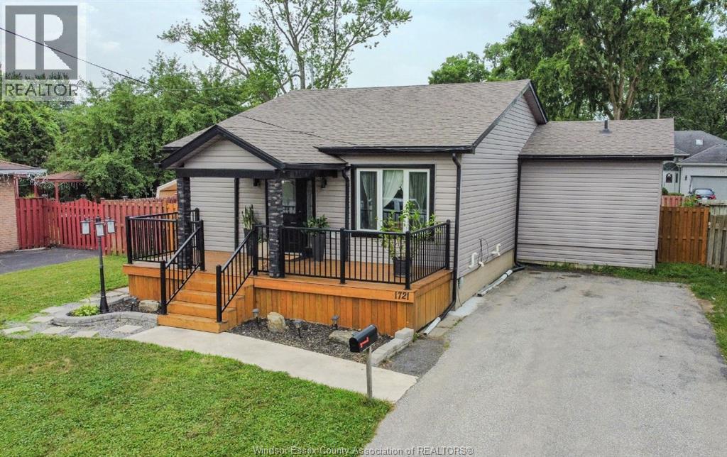 1721 S Cameron, Windsor, ON N9B 3C9