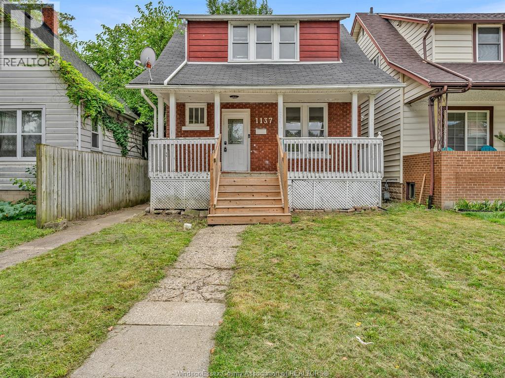 1137 Bruce Ave, Windsor, ON N9A 4Y3