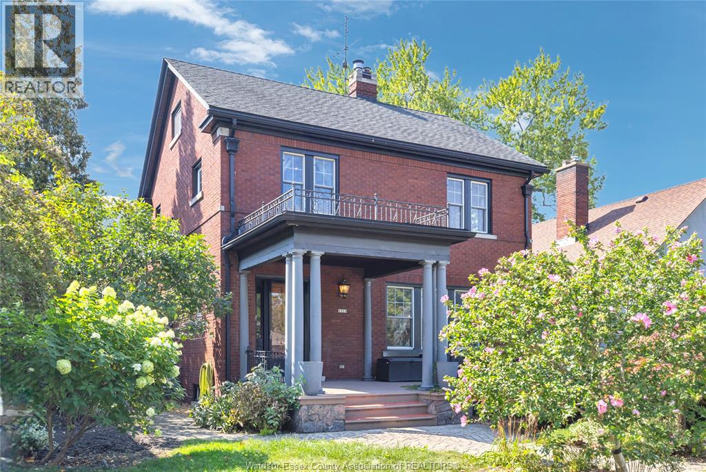 1229 Victoria Ave, Windsor, ON N8X 1N8