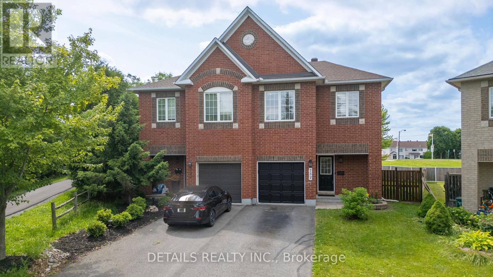 732 Carmella Cres, Ottawa, ON K4A 4V8